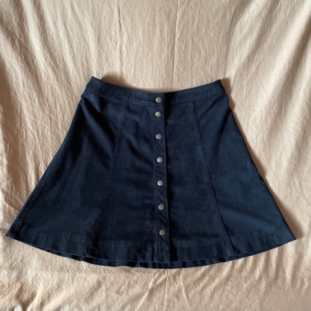 Suede Abercrombie & Fitch Navy skirt Size 6, business casual, contemporary.